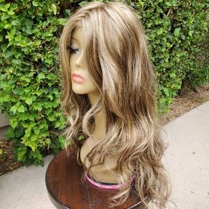 DOWNTIME WIG by Raquel Welch 100% handtied! NEW!!